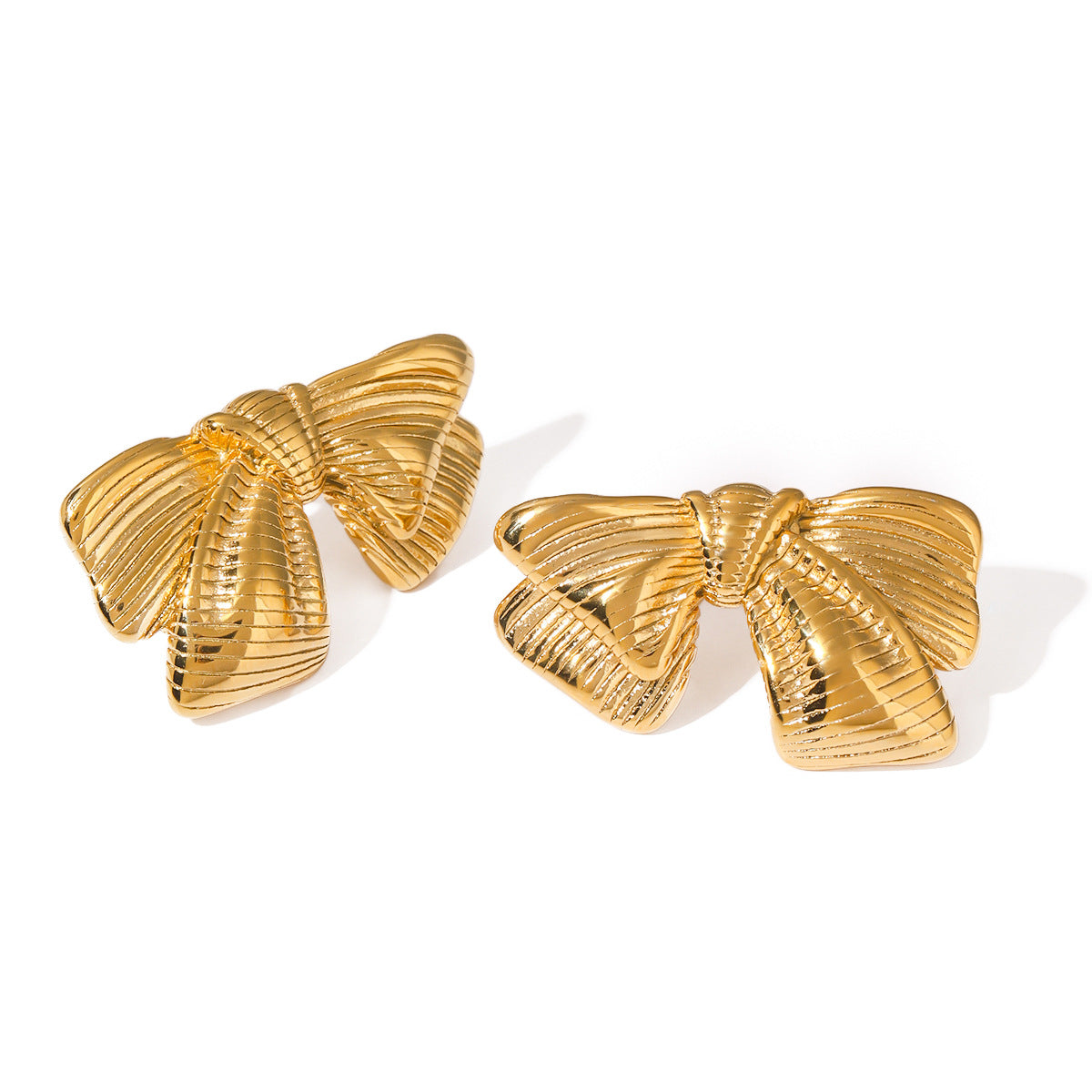 Pendientes de tuerca de lazo de acero inoxidable chapados en oro de 18 quilates de moda para mujer