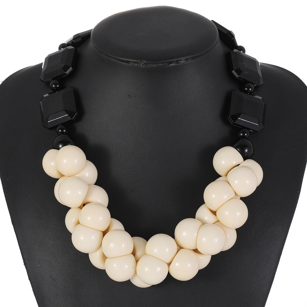 Bohemian Vintage Multi-Layer Beaded Necklace with Geometric Pendant in Resin on O-Chain for Women