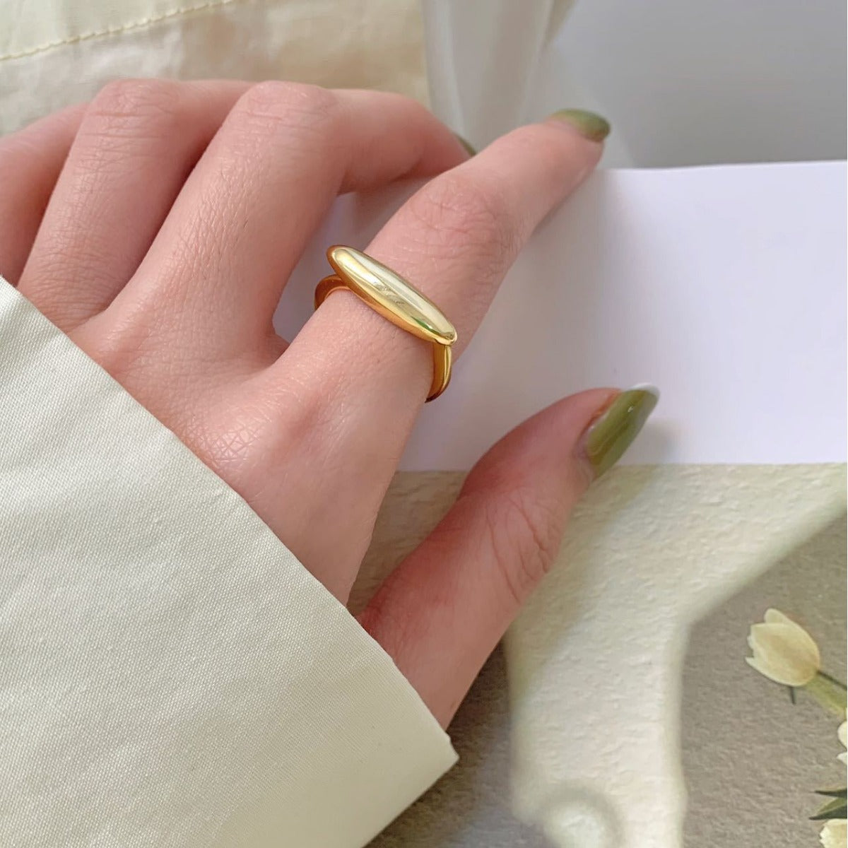 Anello aperto da donna minimalista a forma di cuore cavo in argento sterling 925 con dettagli geometrici smussati