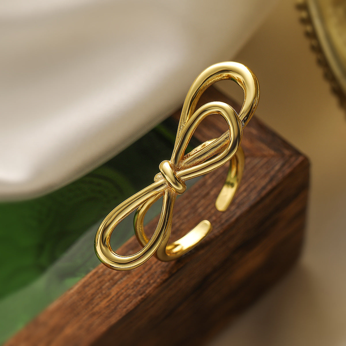 Minimalist Geometric Bowknot Shaped Copper Ring with 18K Gold Plating for Women