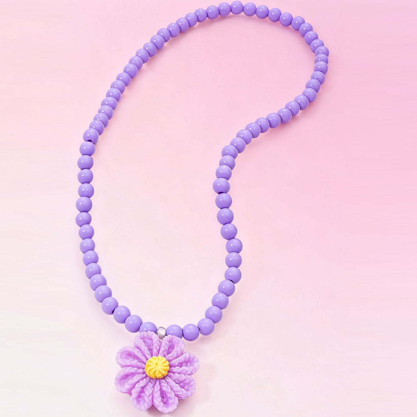 Collana in resina floreale a cartone animato per bambini con ciondolo a fiore perlato su catena di perline rotonde, gioielli artigianali per bambini, regalo