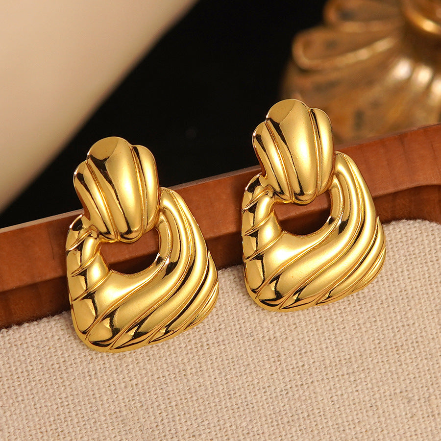 Conjunto de joyas de acero inoxidable con baño de oro minimalista con colgante de corazón floral y lazo en cadena para mujer