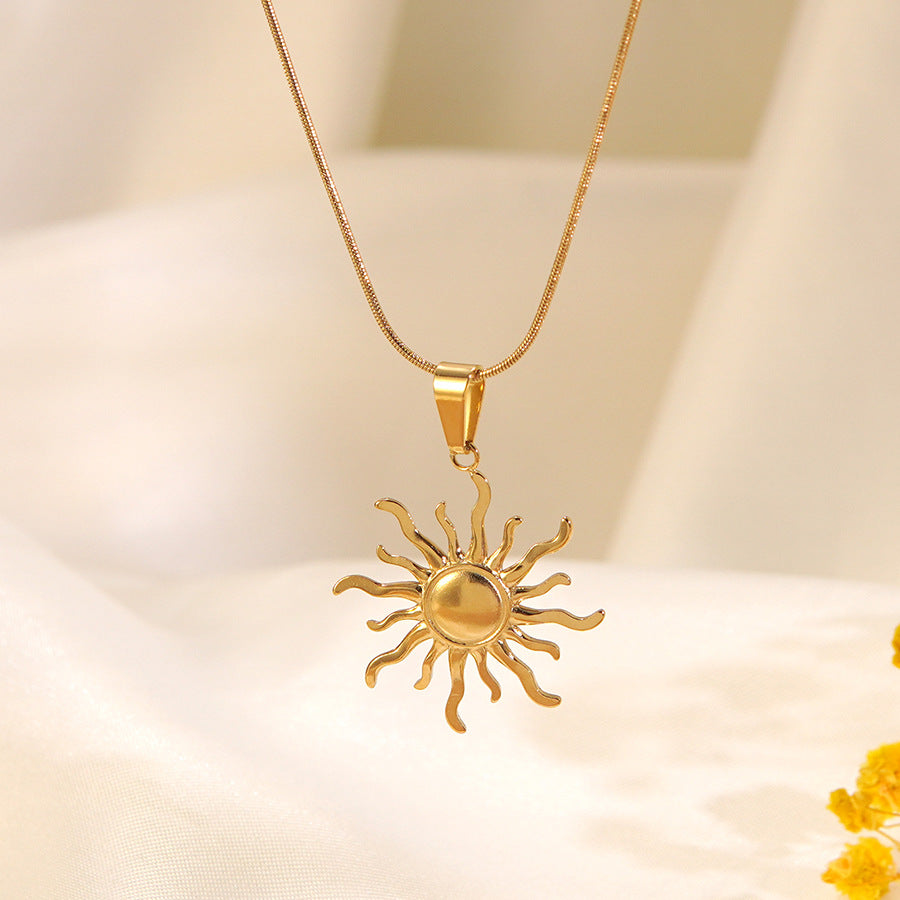 Collana da donna vintage elegante con turbina solare geometrica in acciaio inossidabile