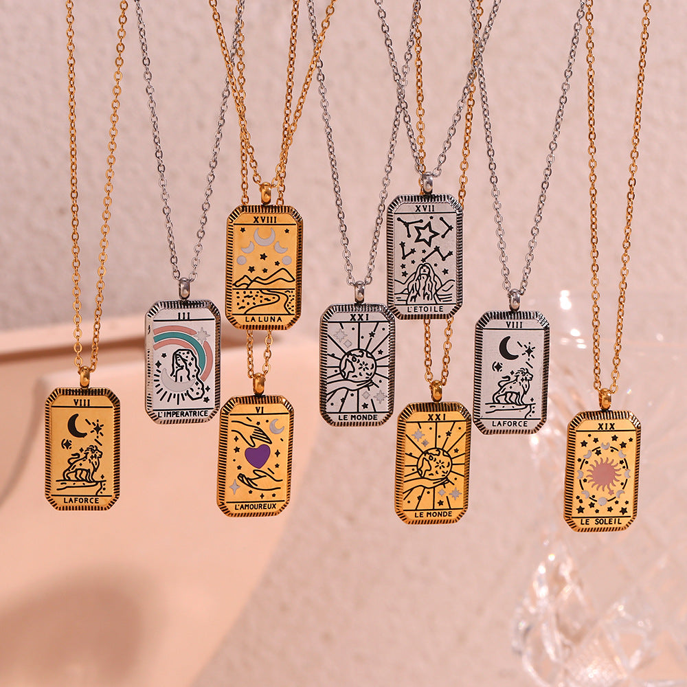 Collana con ciondolo quadrato minimalista a tarocchi da donna in acciaio al titanio con placcatura in oro 18 carati e design geometrico