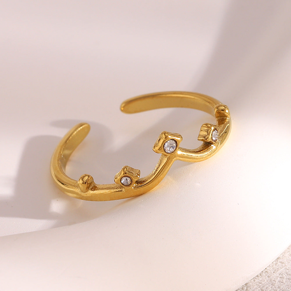 Vintage French-Inspired Geometric Stainless Steel Plated 18K Gold Crown Ring with Rhinestone Accents for Women