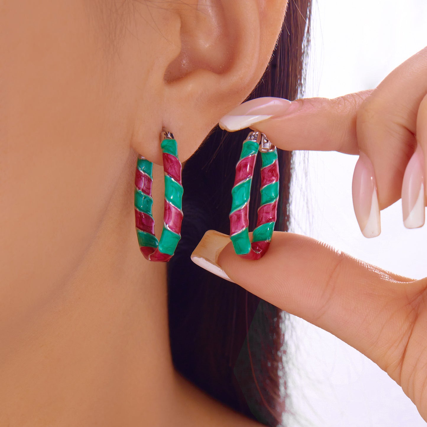 Dark Style Animal Shape Enamel Plated Alloy Hoop Earrings for Women with Stainless Steel Posts