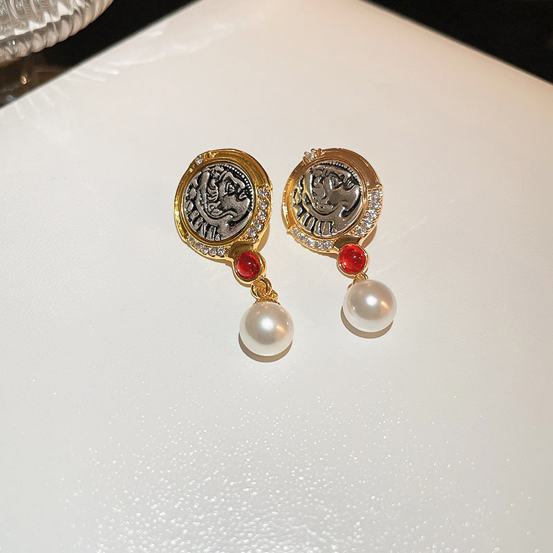 Vintage Geometric Earrings with Rhinestone Inlay in Gold-Plated Metal for Women