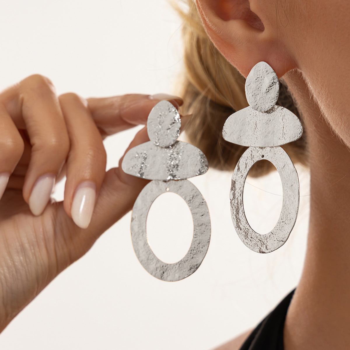 Minimalist Geometric Oval Hollow Plated Iron Earrings for Women