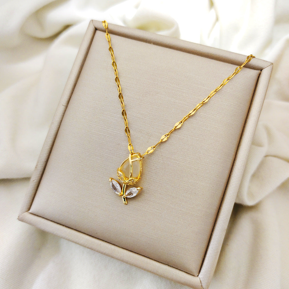 Collana da donna originale in acciaio al titanio placcato a forma di tulipano con catena O e motivo floreale
