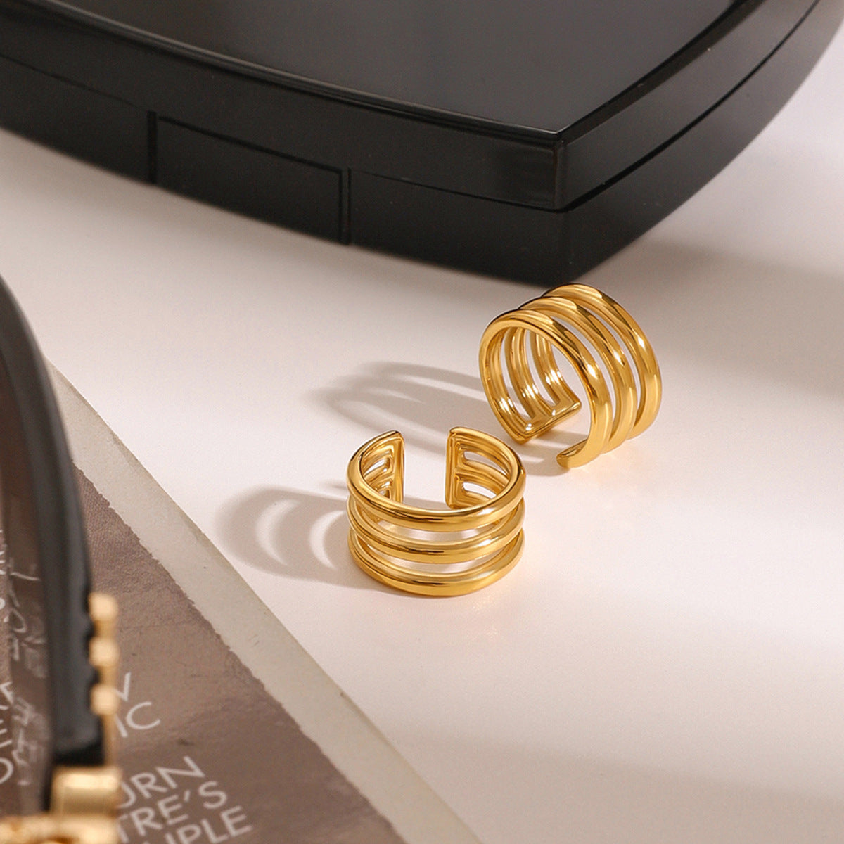 Pendientes de aro con diseño geométrico en forma de U de acero inoxidable chapado para mujer, estilo minimalista