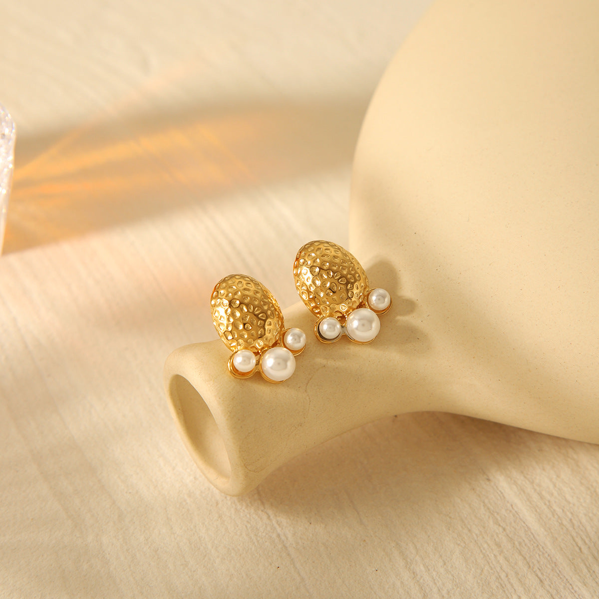 Fashion Ins Style 18K Gold Plated Hammered Stainless Steel Geometric Pearl Earrings for Women