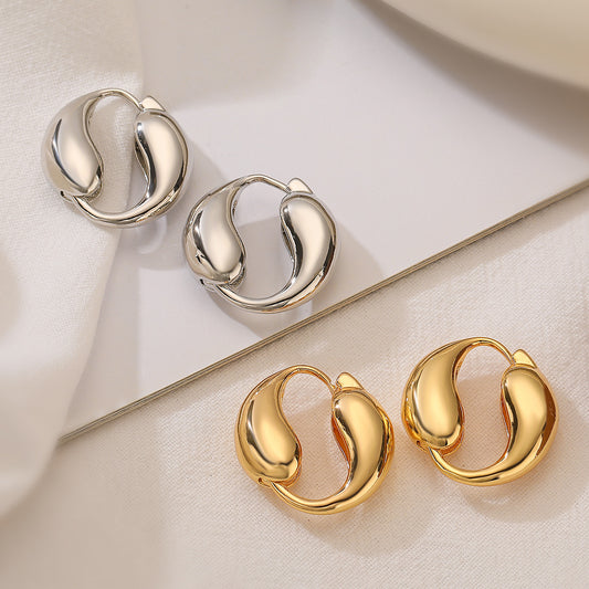 Pendientes Minimalistas de Cobre Chapados en Oro con Forma de Delfín para Mujer, Joyería de Moda con Diseño Geométrico Irregular