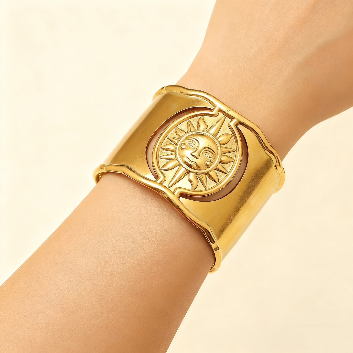 Bracciale Aperto in Acciaio Inox con Pressione dell'Olio a Forma di Sole