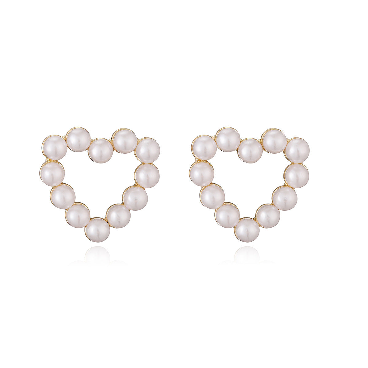 Minimalist Luxury 18K Gold Plated Brass Heart Stud Earrings with Cubic Zirconia and Pearl for Women
