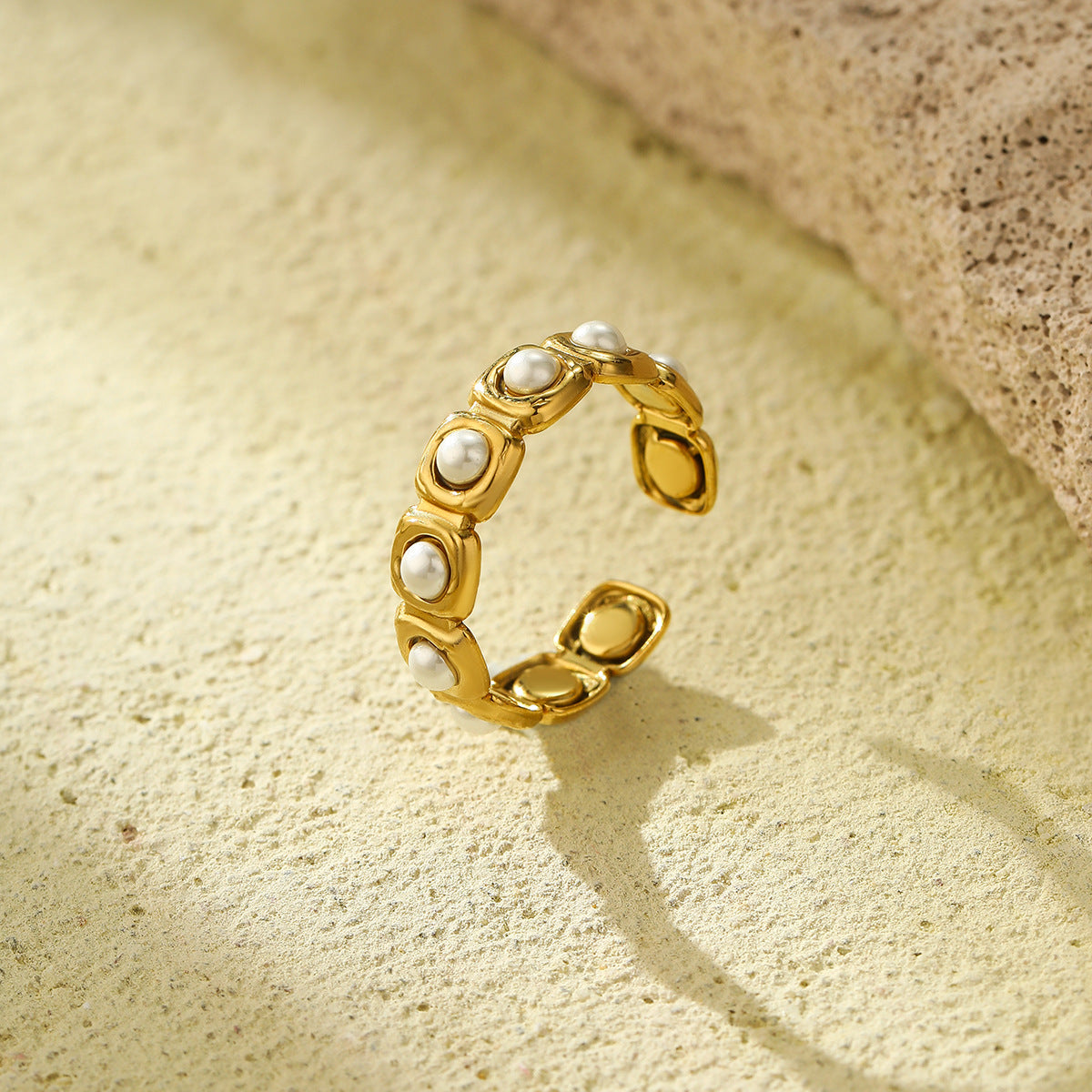 Anillo Abierto Minimalista Redondo de Acero Inoxidable con Incrustación de Perlas para Mujer, Accesorio de Moda de Lujo Electrochapado
