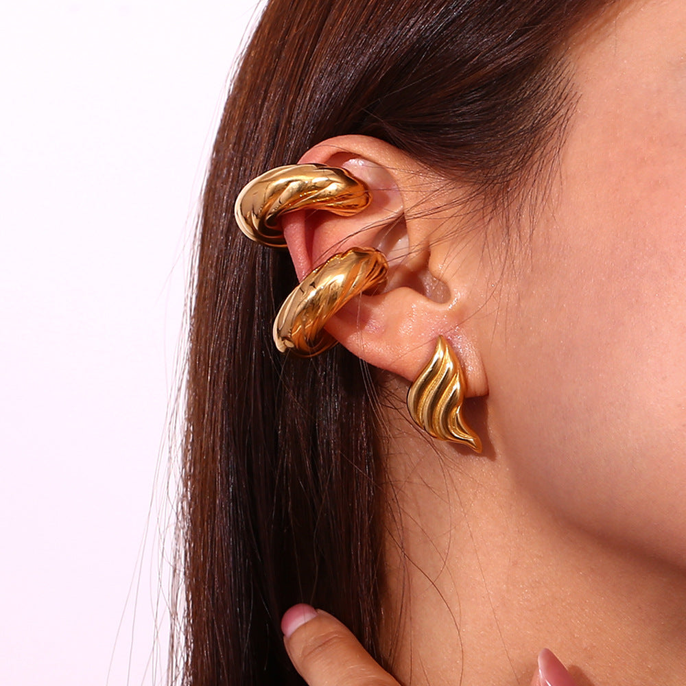 Pendientes de acero inoxidable con forma de triángulo geométrico minimalista y chapado en oro de 18 quilates para mujer