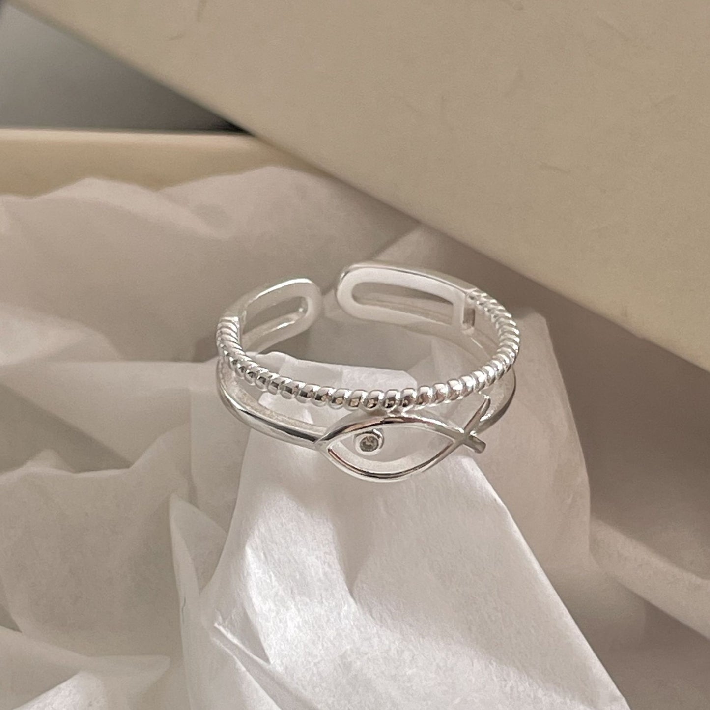 Minimalist Bowknot-Shaped 925 Sterling Silver Ring for Women with Musical Note Accent
