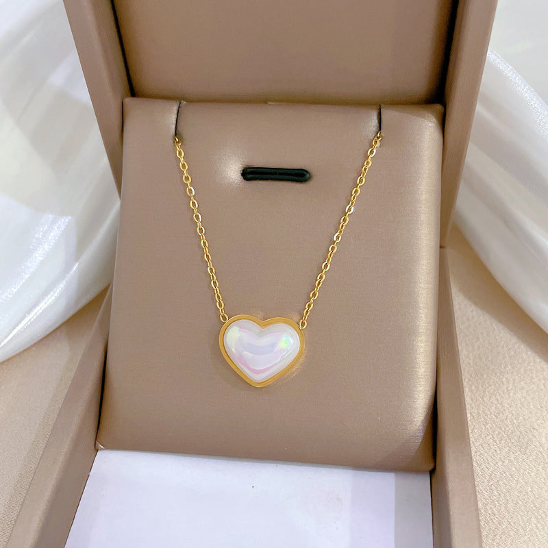 Collana da Donna Minimalista con Perle e Sirena in Acciaio al Titanio Placcato Oro e Delicati Motivi Floreali