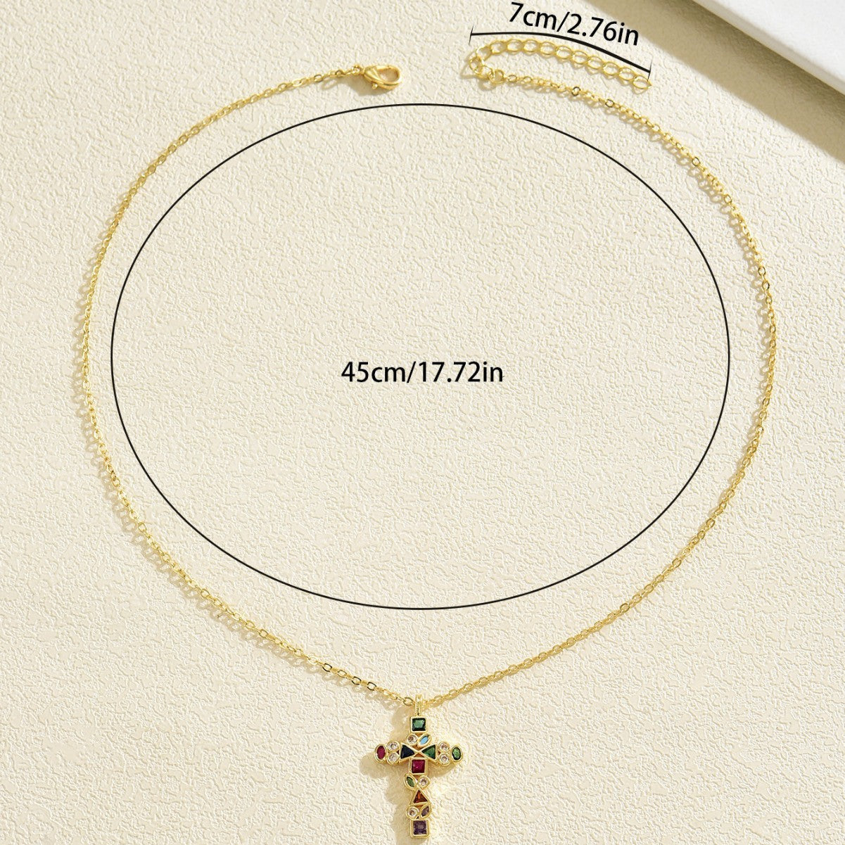 Collana con ciondolo a croce minimalista da donna con intarsio in zircone su base in rame, gioiello geometrico con catena a medaglione