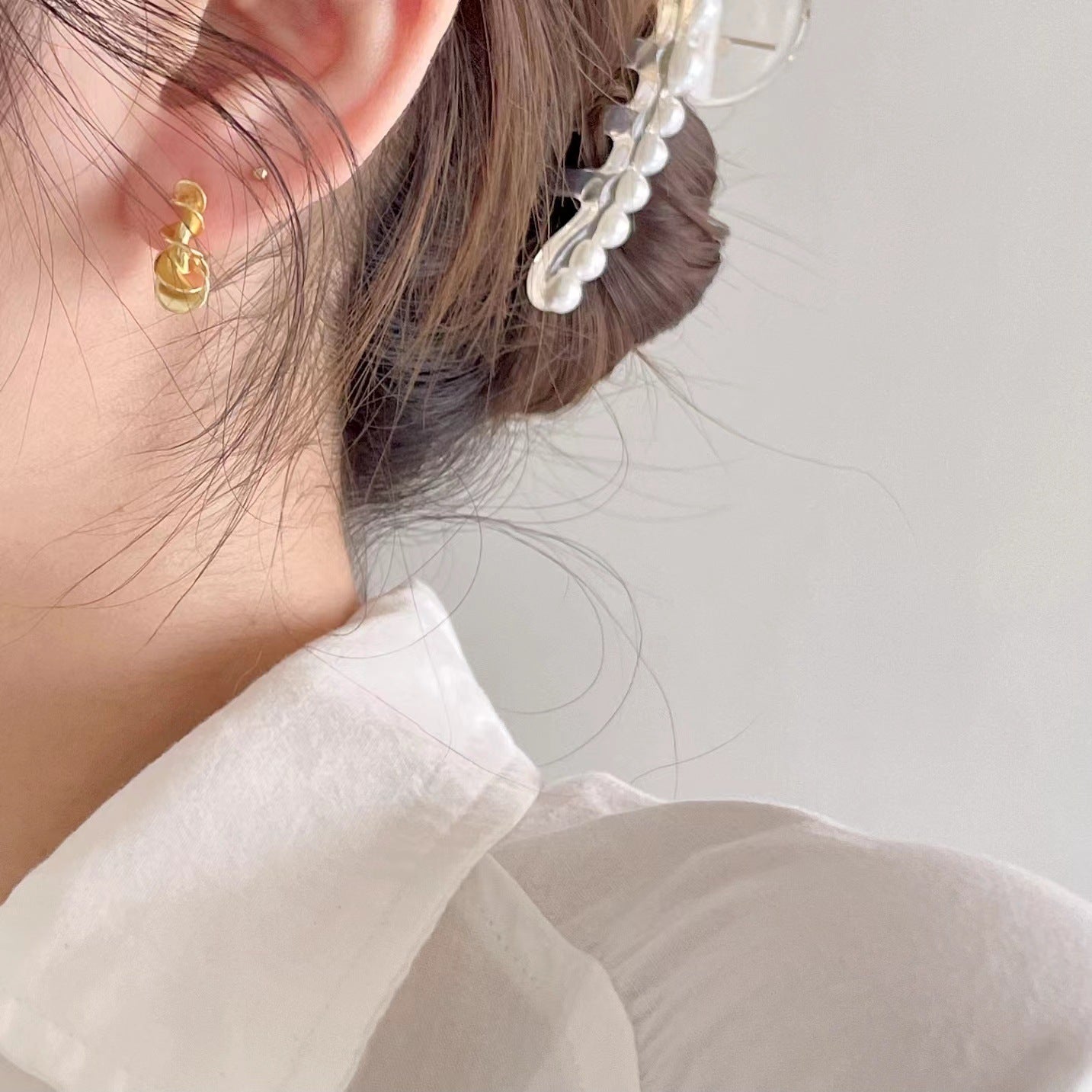 Minimalist Star-Shaped 925 Sterling Silver Hoop Earrings with Handcrafted Finish