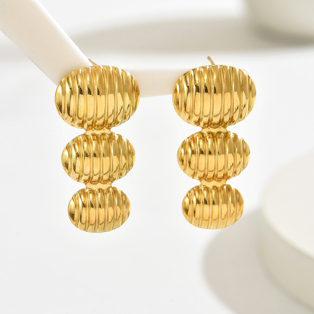 Pendientes Minimalistas Geométricos Redondos de Aleación de Zinc para Mujer con Acabado Chapado