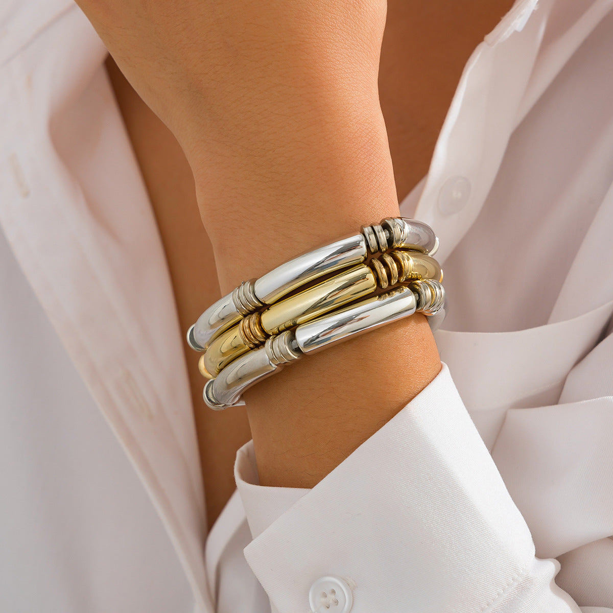 Set di braccialetti a polsino rigido da donna geometrici minimalisti con perline, in lega di zinco con finitura placcata