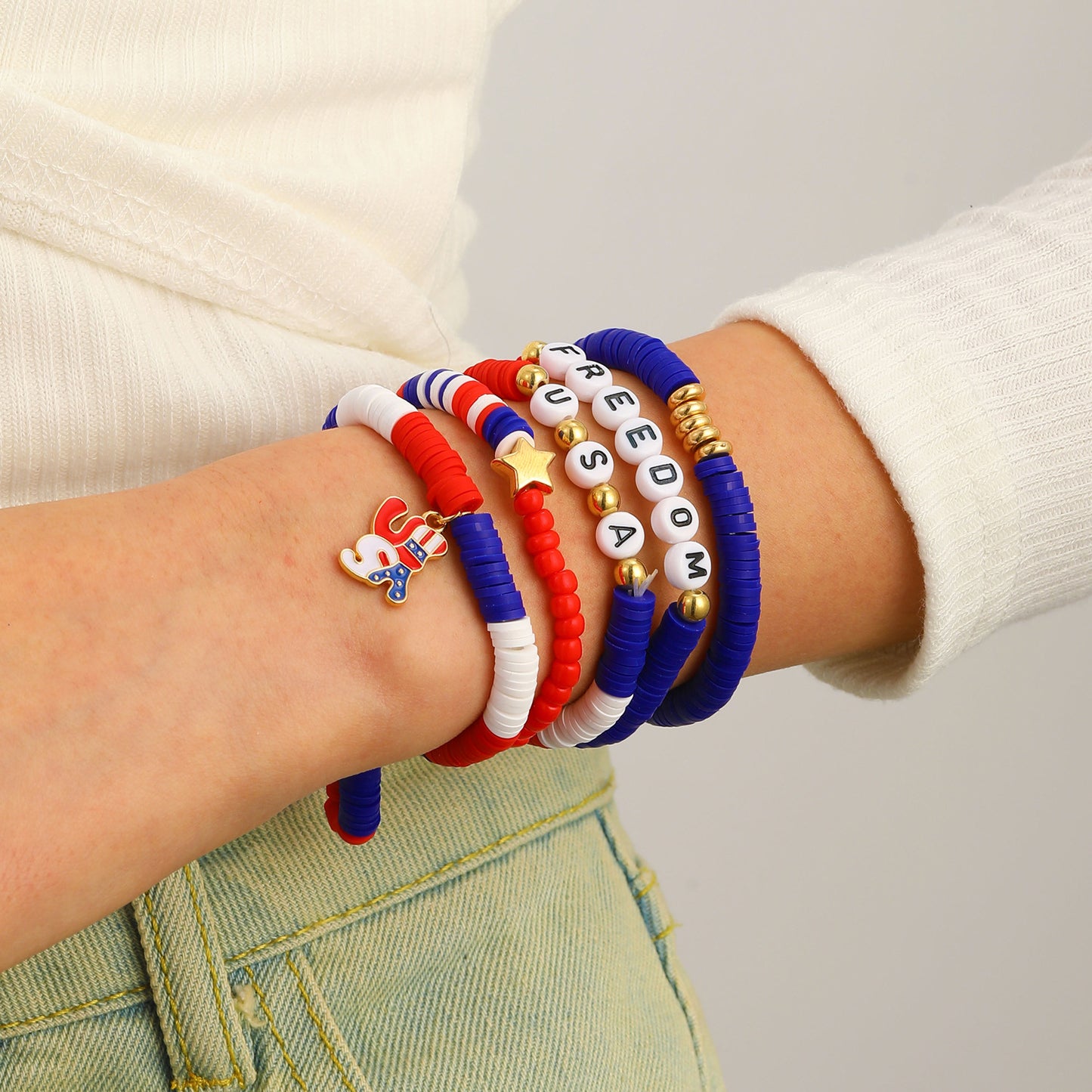 Bracciale Unisex con Ciondolo Geometrico a Stella in Resina Colorata Set di Bracciali Elastici con Perline per Donna e Uomo