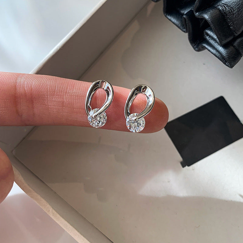 Pendientes de botón redondos huecos geométricos minimalistas de circonita para mujer de aleación con postes de acero inoxidable