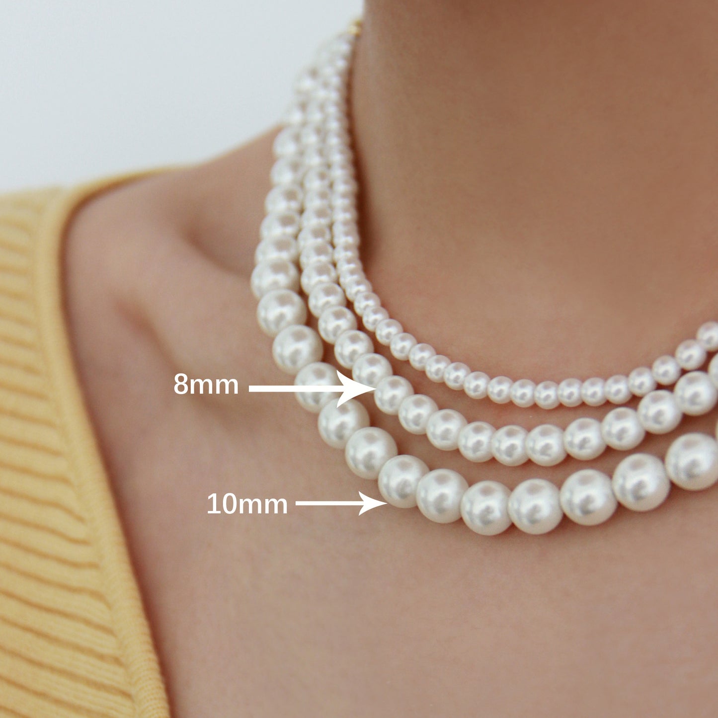 Elegante collar de clavícula de perlas barrocas para mujer con colgante de nácar, acabado chapado, cadena tipo O, textura ligera al agua, longitud corta