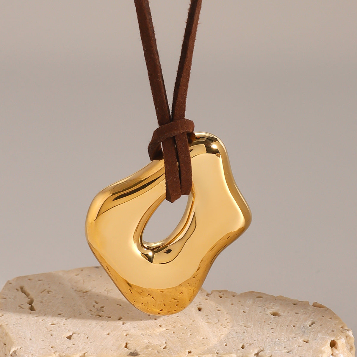 Minimalist Irregular Geometric Stainless Steel Pendant Necklace with Titanium Steel Charm and Electroplated Finish