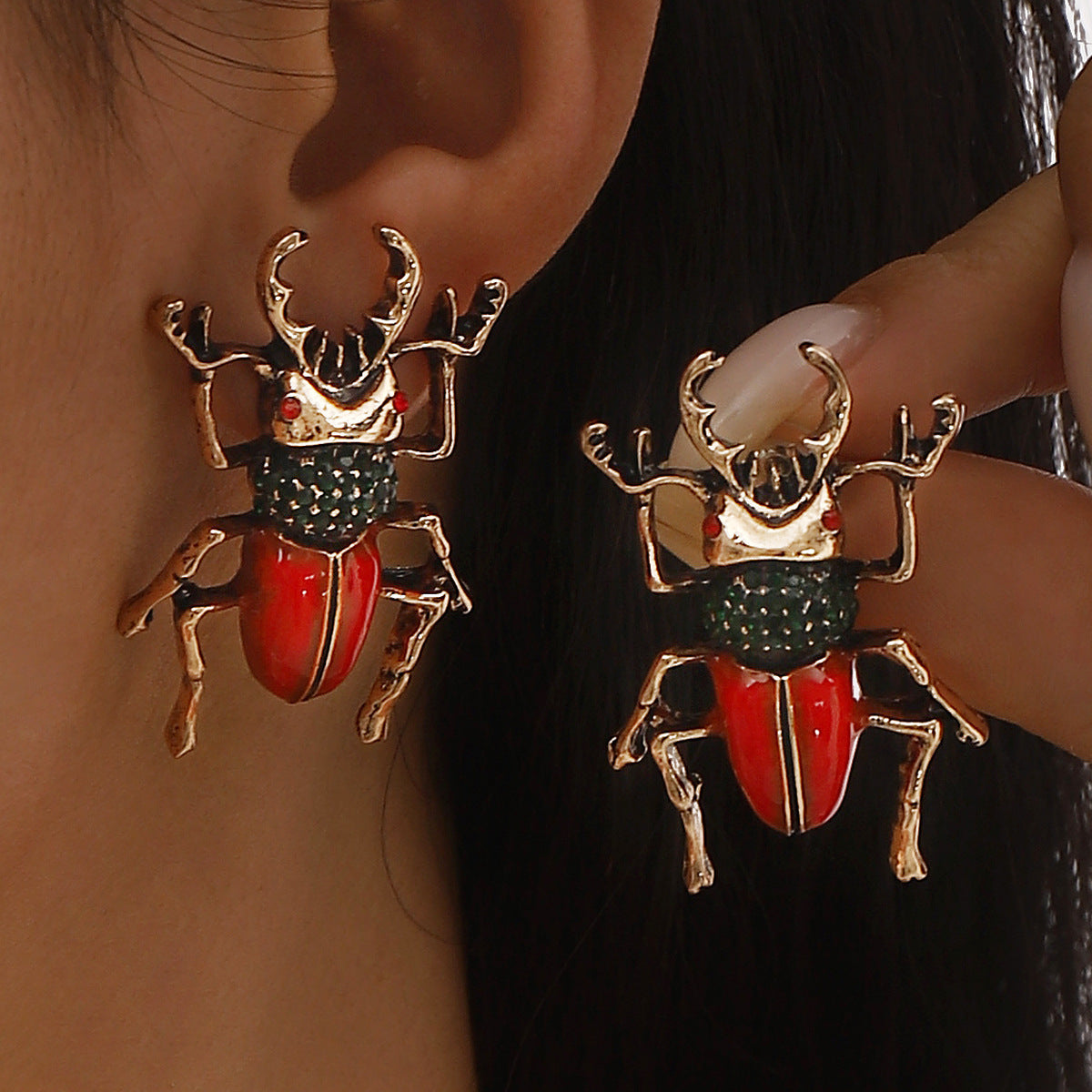 Pendientes de esmalte con forma de insecto de inspiración vintage con pedrería y perlas simuladas para mujer