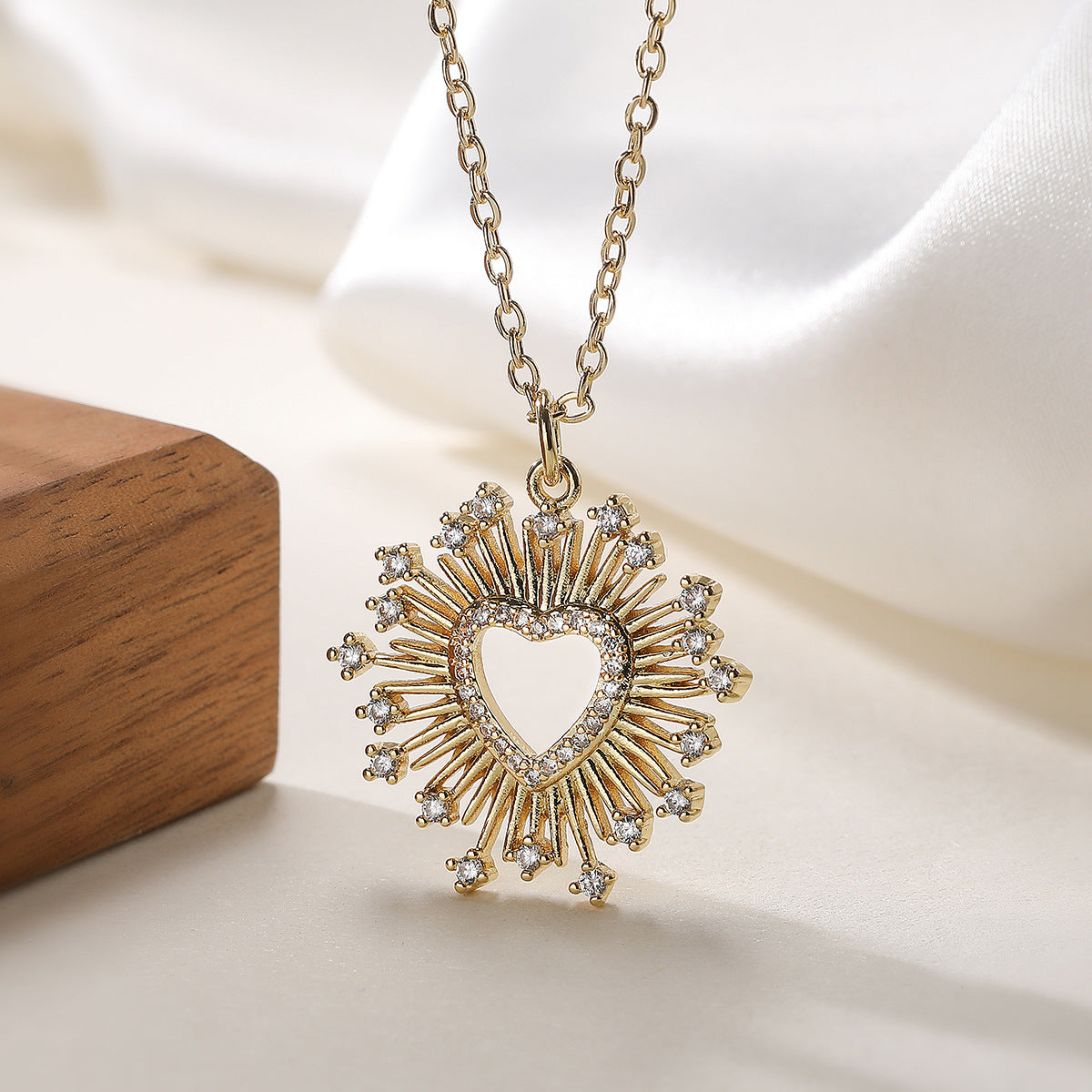 Minimalist 18K Gold Plated Brass Heart Geometric Floral Cubic Zirconia Pendant Necklace