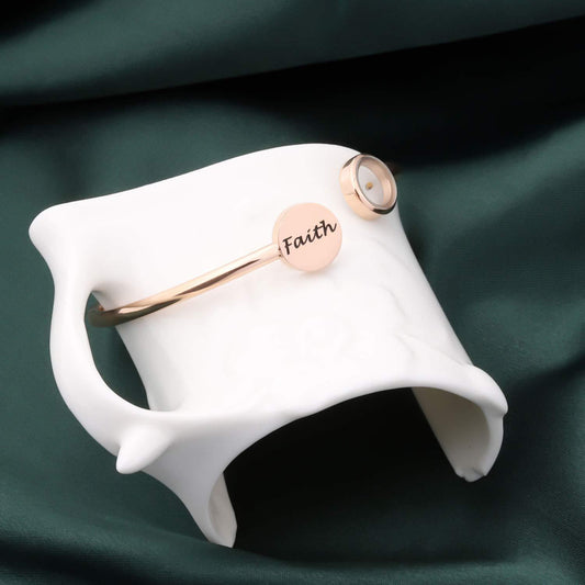 Bracciale rigido aperto minimalista in acciaio inossidabile lucido con seme di senape, gioielli di fede