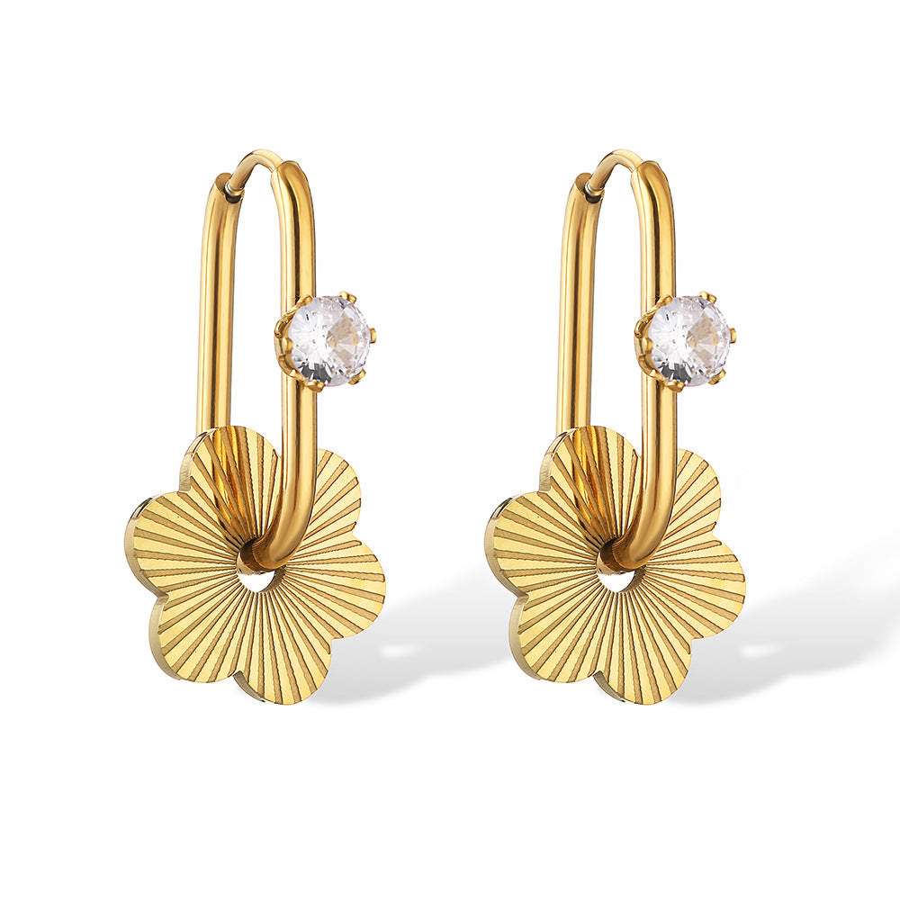 Orecchini da donna in acciaio al titanio con farfalla minimalista e motivo floreale, finitura placcata e design geometrico irregolare
