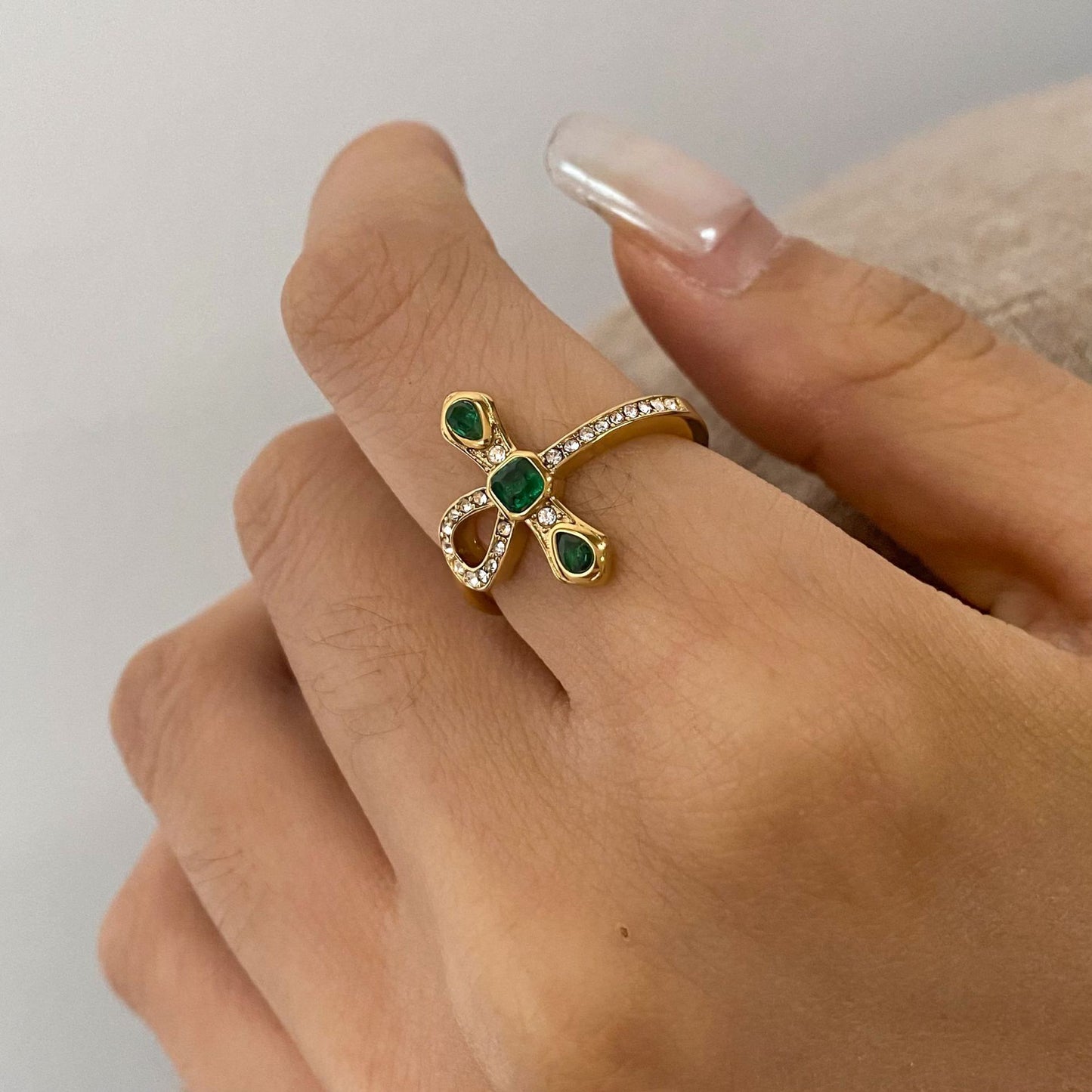 Fashion Geometric Snake Stainless Steel Plated Ring for Women