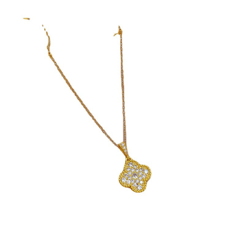 Collar con colgante de flor de diamantes de imitación microincrustados de lujo para mujer en acero de titanio con cadena tipo O de longitud ajustable