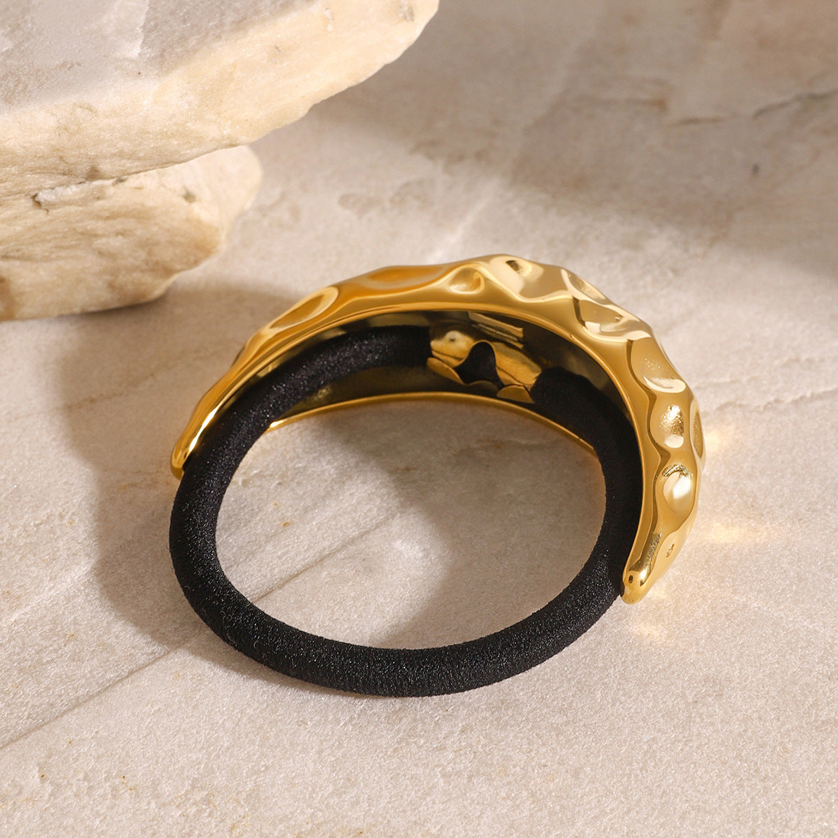 Fashion-Forward Hammered C-Shaped Hair Tie in Stainless Steel with 18K Gold Plating for High Ponytail