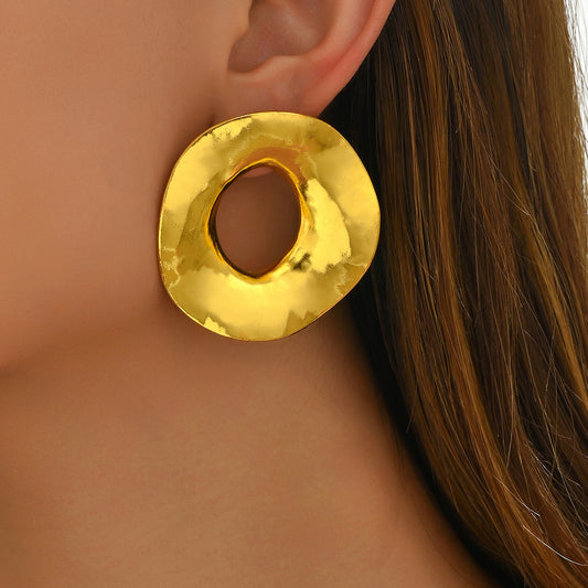 Aretes Geométricos Circulares Huecos Estilo Oficina Elegante para Mujer en Aleación de Zinc con Baño de Oro y Postes de Acero Inoxidable