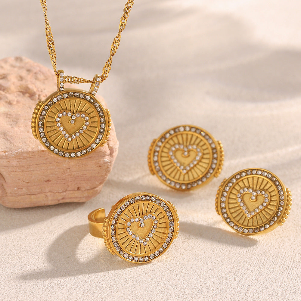 Fashionable Vintage Heart-Shaped Stainless Steel Plated 18K Gold Zircon Pendant Necklace Set for Women with Earrings and Bracelet