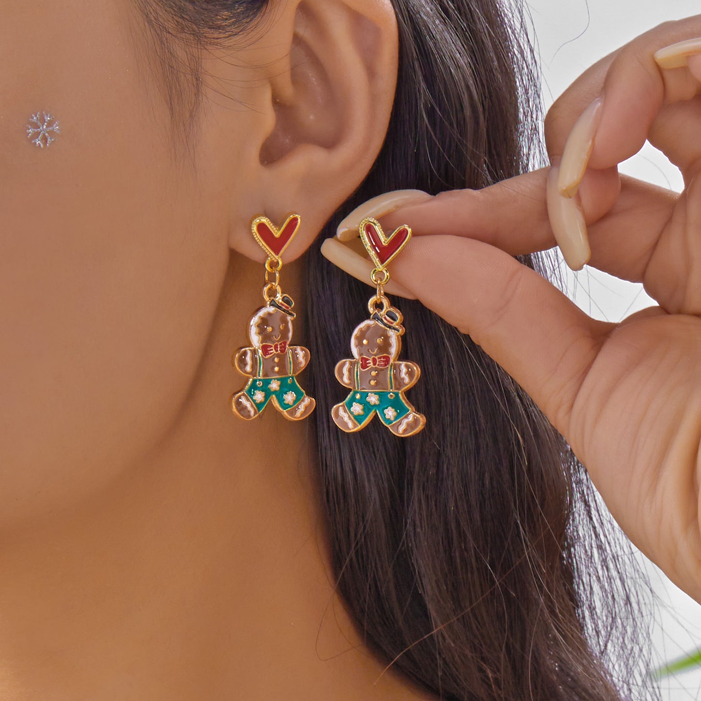 Aretes de tuerca esmaltados de aleación de hombre de jengibre con campana de Papá Noel de dibujos animados para mujer con postes de acero inoxidable