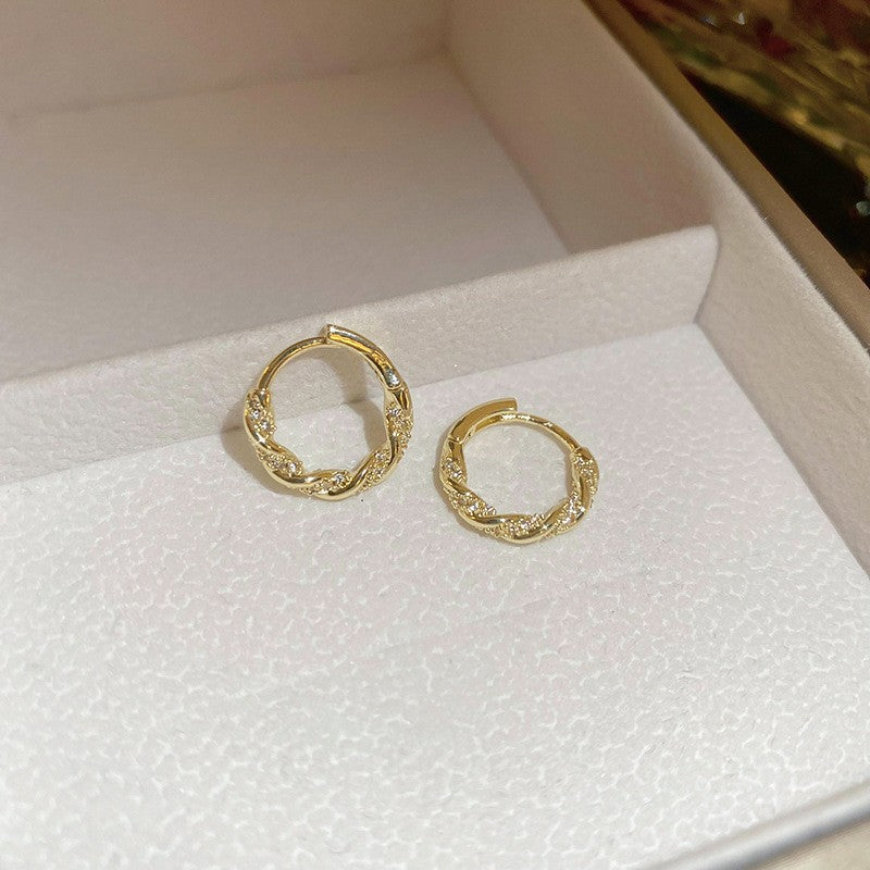 Orecchini a perno geometrici minimalisti in metallo con finitura placcata da donna, gioielli per l'orecchio lussuosi, alla moda e versatili per tutti i giorni