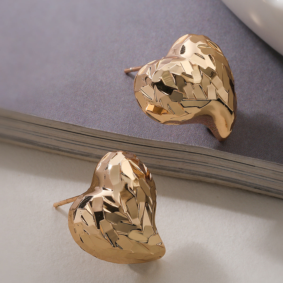 Elegant 18K Gold Plated Brass Heart Stud Earrings for Women