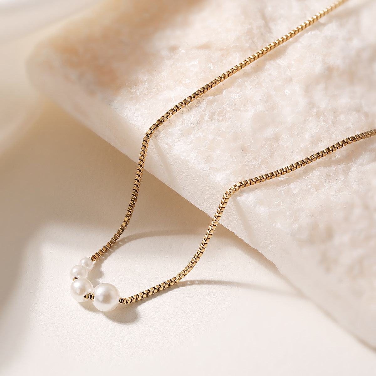 Minimalist 18K Gold Plated Geometric Stainless Steel Pearl Necklace for Women