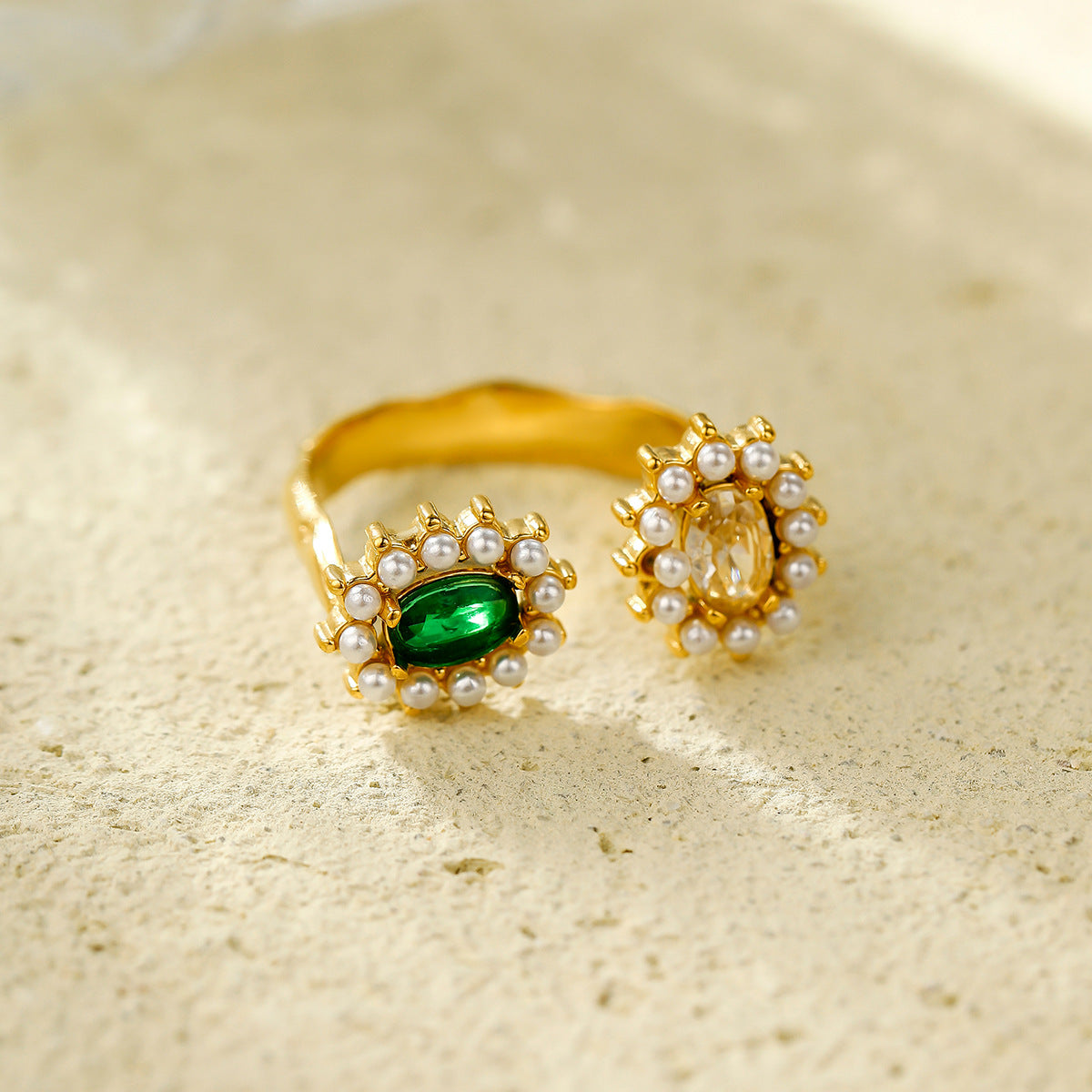 Anello Elegante Regolabile in Acciaio al Titanio Ispirato alla Francia per Donna con Forma a Cuore e Intarsio di Strass
