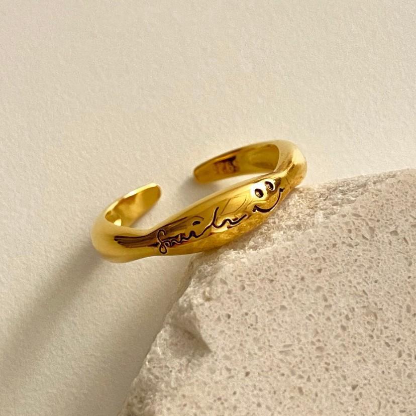 Anello Regolabile da Donna in Argento Sterling 925 a Forma di Sorriso Minimalista
