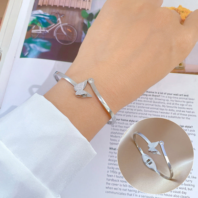 Minimalist Luxury Titanium Steel Bracelet with Mother-of-Pearl Smile Charm