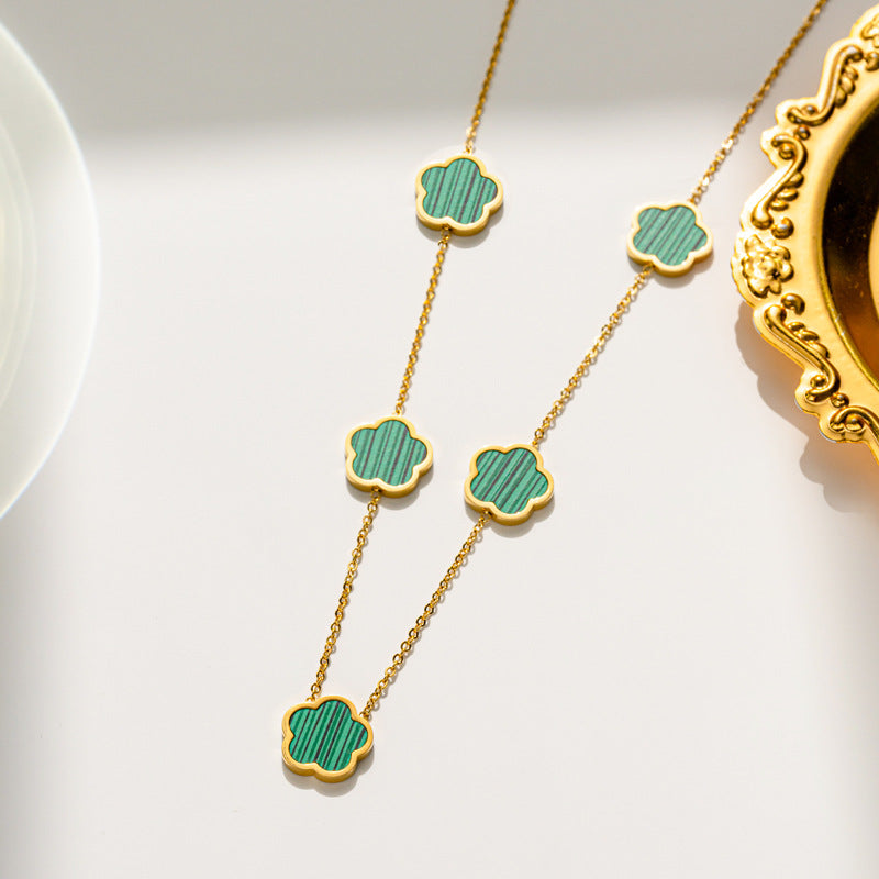 Luxury Minimalist Floral Five-Petal Pendant Necklace Set with Titanium Steel Chain and Mother-of-Pearl Inlay for Women