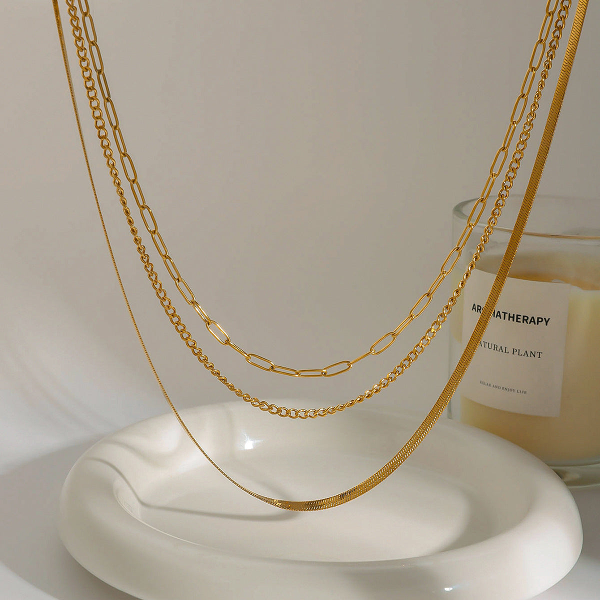 Collana da Donna in Acciaio Inossidabile Placcato con Geometrie, Estetica Minimalista di Lusso e Dettagli a Linea Delicata