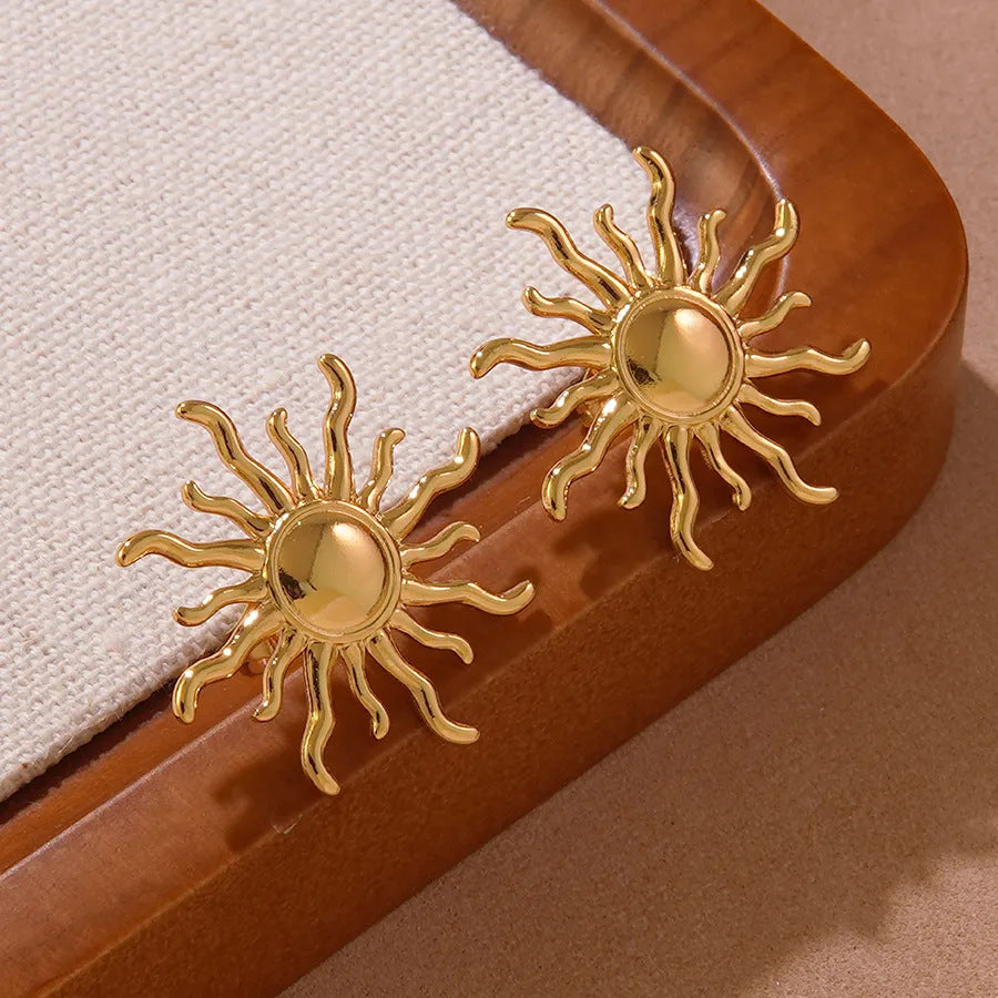Fashion Vintage Sun Stainless Steel Polished Stud Earrings for Women
