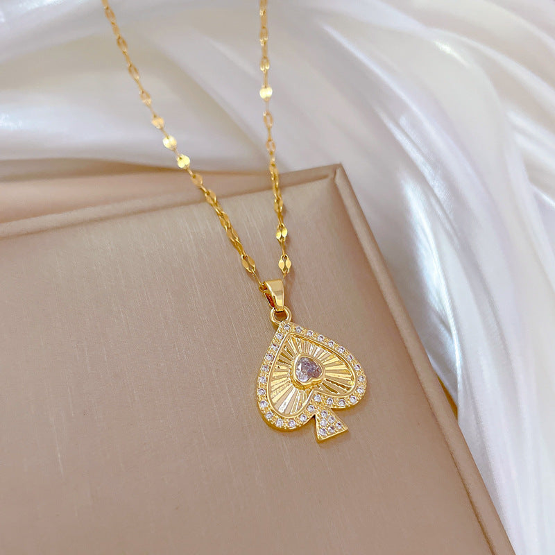 Collar de Acero de Titanio con Forma de Corazón y Diamantes de Imitación Tallados a Láser para Mujer con Delicada Cadena de Clavícula